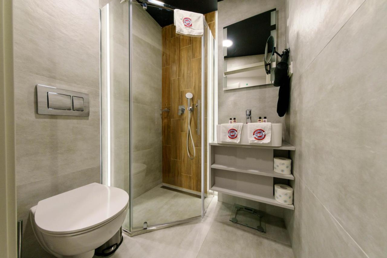 Kamienica No 111A Warsaw Airport Lejlighedshotel Eksteriør billede