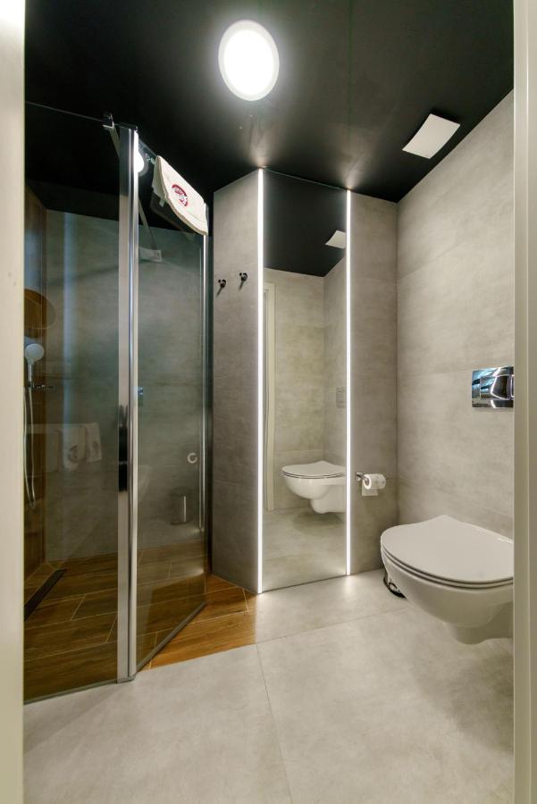 Kamienica No 111A Warsaw Airport Lejlighedshotel Eksteriør billede